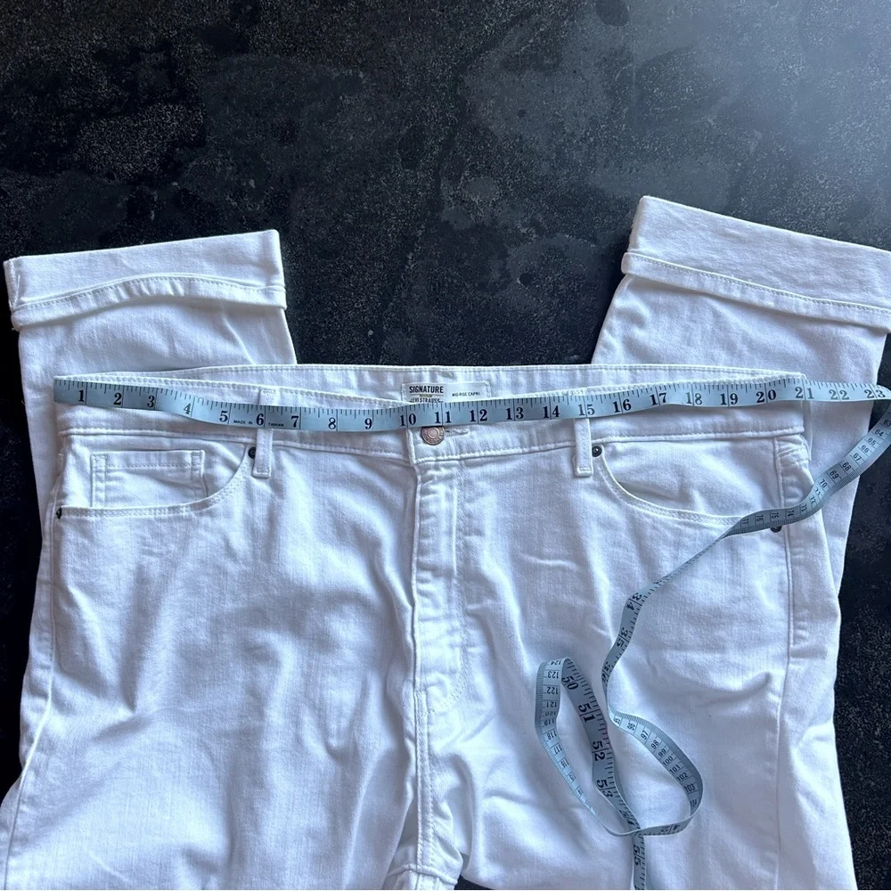 Levi Strauss Signature Mid-Rise Capri - Size 18W - Picture 7 of 9